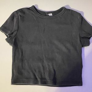 H&M black crop top